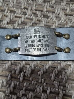 Lenny And Eva Exchanging Bracelet